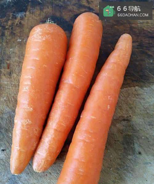 家常菜--火腿肠炒玉米and胡萝卜