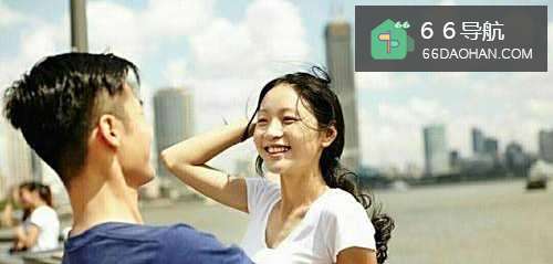 男人喜欢一个女人都有何种表现?