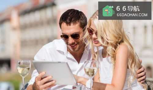 相亲介绍的朋友,女孩该不该主动邀约?