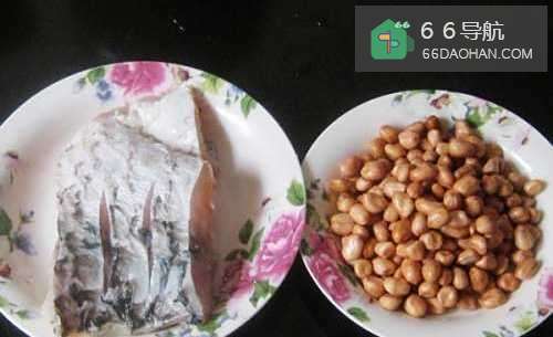 【花生炖暴盐鱼】简单做法