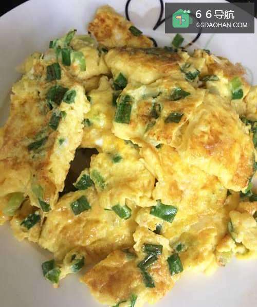 飘香的葱花煎蛋做法