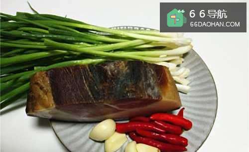 【葱爆腊肉】简单做法