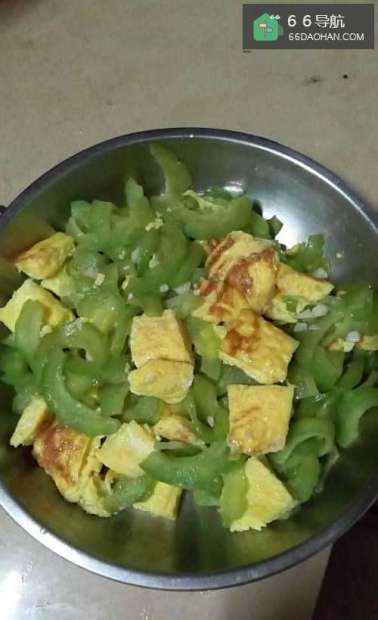 家常菜——美味苦瓜炒蛋的做法