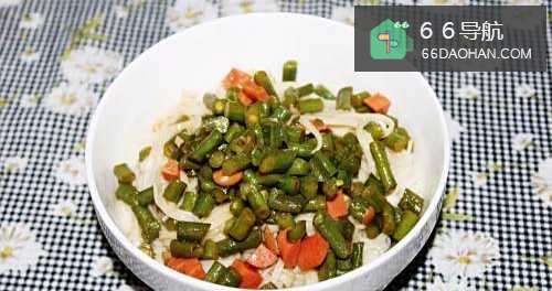 酱豆角香肠面的做法