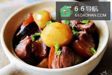 怎么做 土豆红烧肉？午餐 宴客菜 家常菜