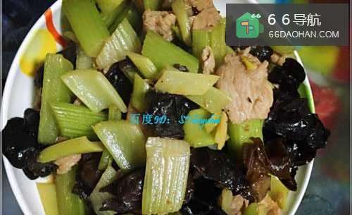 #过年#怎么#过年#年夜饭菜谱-木耳混西芹炒肉片