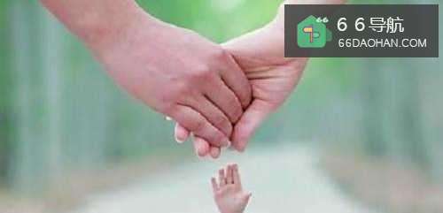 怎么在孩子哭时将孩子逗笑?