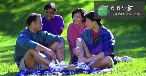 怎样在群聊中搭上话(受人欢迎)