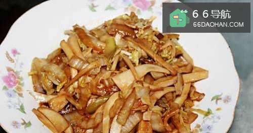 白菜的做法——杏鲍菇炒白菜