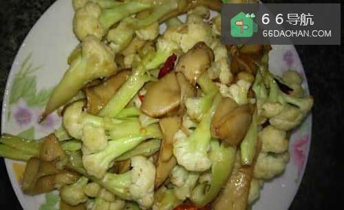 简单又美味的家常花菜炒杏鲍菇的做法