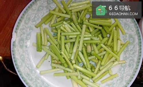 ̦超好吃家常菜：[1]̦蒜苔炒肉