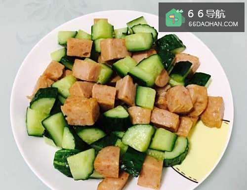 黄瓜炒午餐肉的做法——小白学做菜！
