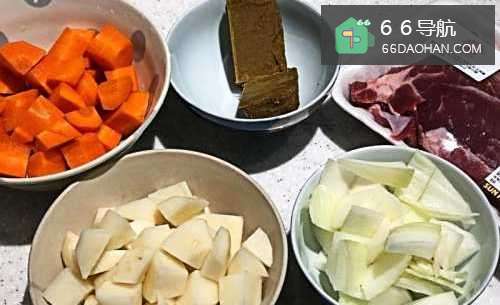 如何做猪肉蔬菜咖哩