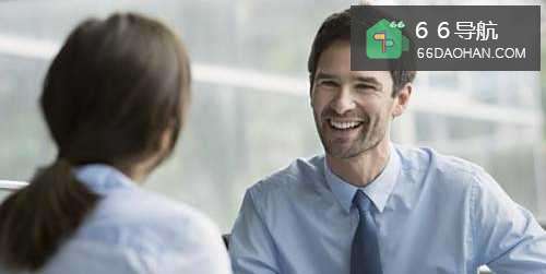 和同事在一起不会聊天怎么办