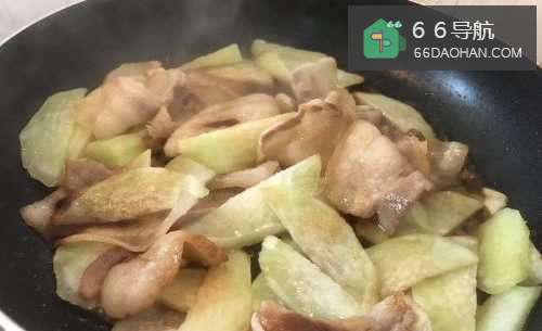 芥兰炒五花肉片的做法