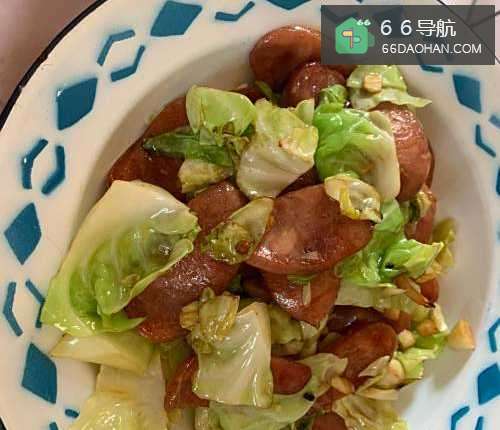 香肠炒甘蓝菜的做法