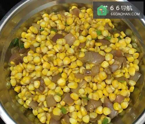 玉米炒紫洋葱怎么做？