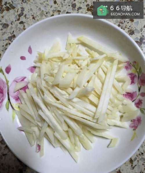 家常笋丝炒鸡蛋