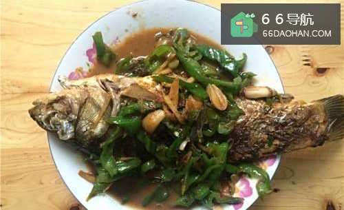 超简单家常菜之红烧鲫鱼