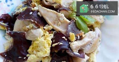 网红食谱:木耳炒鸡片
