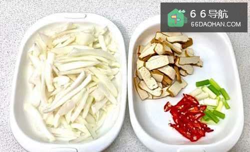 怎样做出家常菜系列之白菜梗炒香干