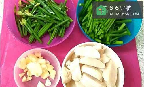 如何做韭菜花鱿鱼蛋