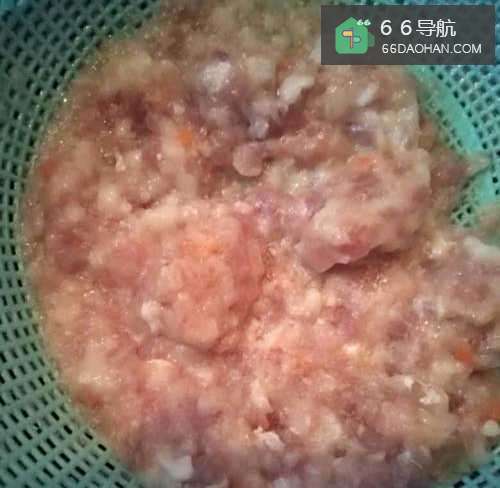 家常“”咸菜肉沫粿条卷“简易制作方法