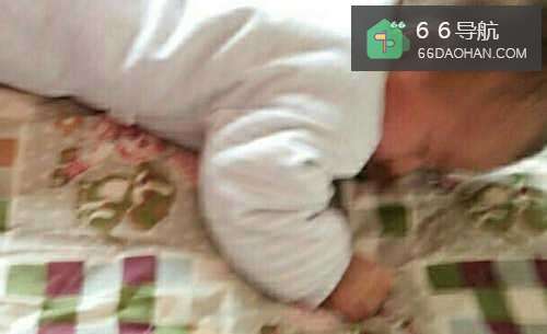 怎么样教孩子学翻身