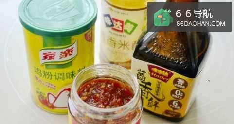 家常凉菜蒜茸辣酱海带丝。