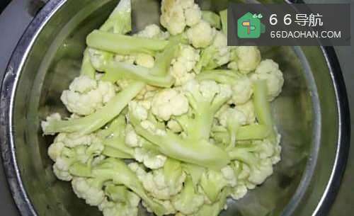 不要太家常的花菜炒白萝卜的做法