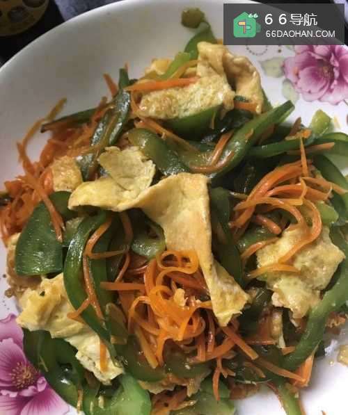 怎么处理胡萝卜青椒炒鸡蛋才好吃？