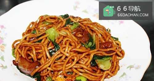 油菜洋葱酱油炒面的做法