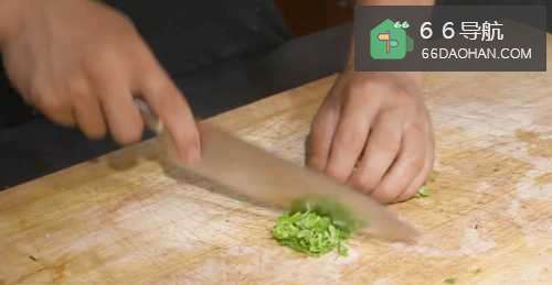 浇汁日本豆腐营养丰富,鲜香味美,老少皆宜