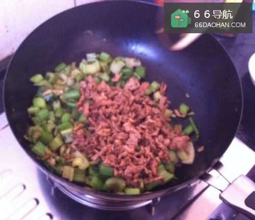 美味家常菜----胡芹炒肉