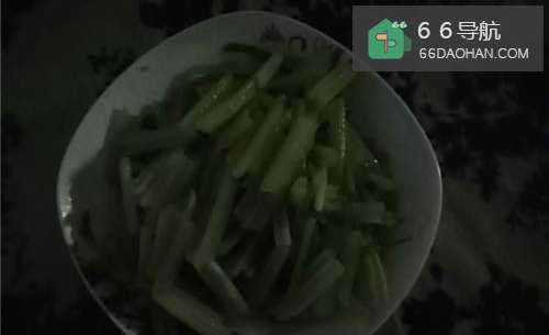 怎么做家常菜芹菜