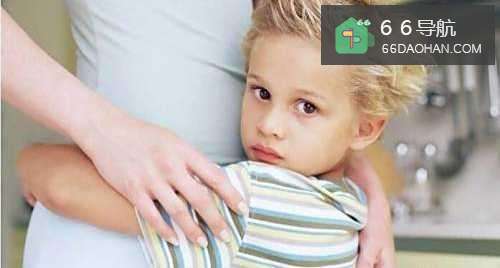 为什么孩子特别喜欢黏着妈妈,怎么解决?
