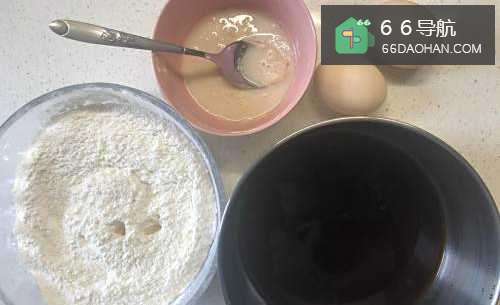 如何轻松自制年夜饭甜点“红糖发糕”?