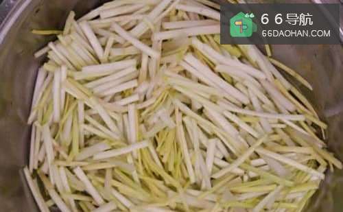 蒜黄炒鸡蛋怎么炒才能炒的嫩