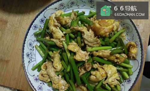 家常小菜之蒜苔炒鸡蛋