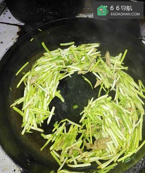 家常蒜苗烧肉做法