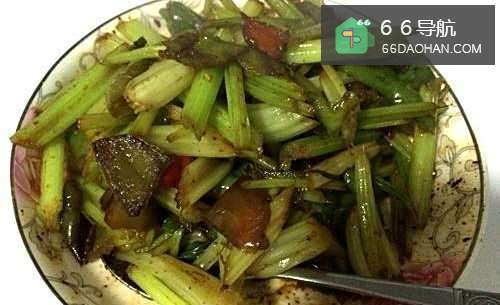 愚人家常菜之“辣椒炒西芹”