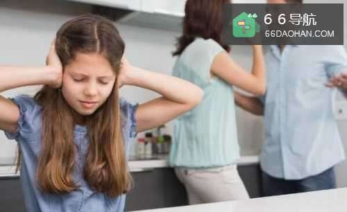 父母总是吵架闹离婚,孩子怎么样做?