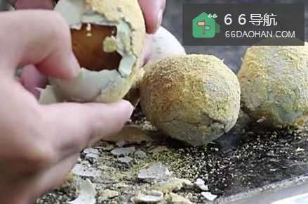 家常菜----四川青椒皮蛋的做法