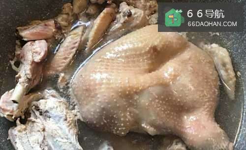 怎样做出家常菜系列之蛤蜊鸡腿汤