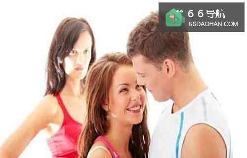 男友不想分手却和别的异性暧昧怎么办