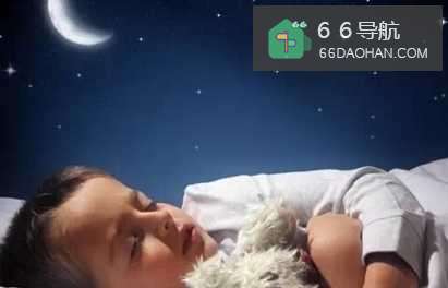 如何面对孩子怕黑的问题？