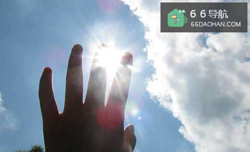 如何在恋爱中一直保持自我?