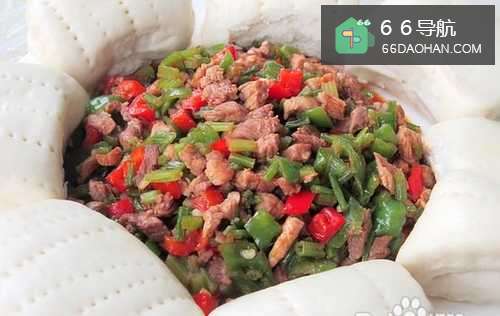 风味小吃——芹菜猪肉夹饼