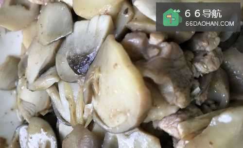 草菇炒鸡肉怎么做才好吃?