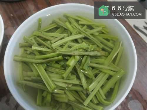 如何制作美味好吃的肉丝炒苔干